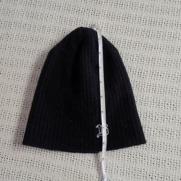Bula‎ Black Embroidered Logo "B" Ski Beanie Hat - Picture 3 of 6